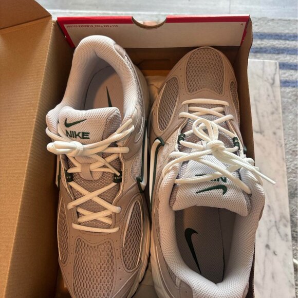 Nike Men's V5 RNR shoes - Picture 2 of 6